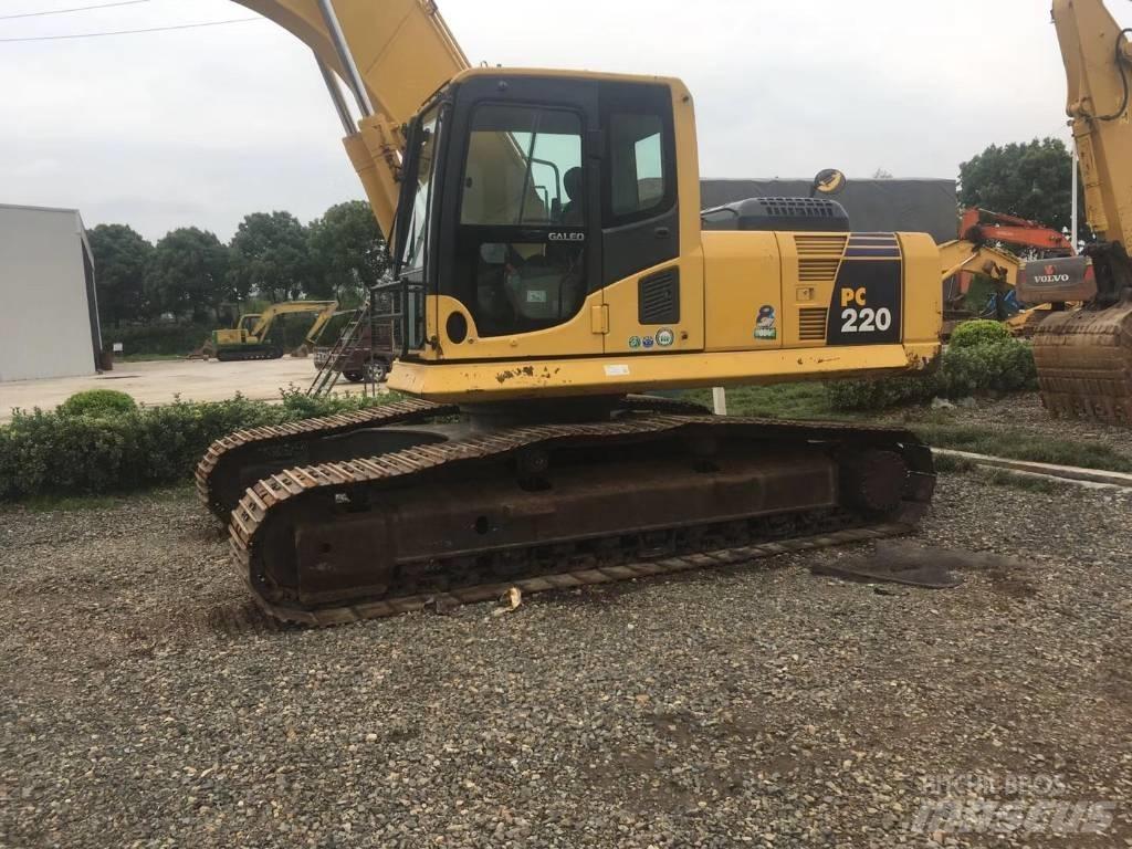 Komatsu pc220-8 履带挖掘机
