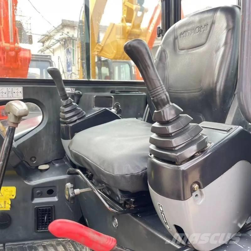 Hitachi ZX50U 小型挖掘机