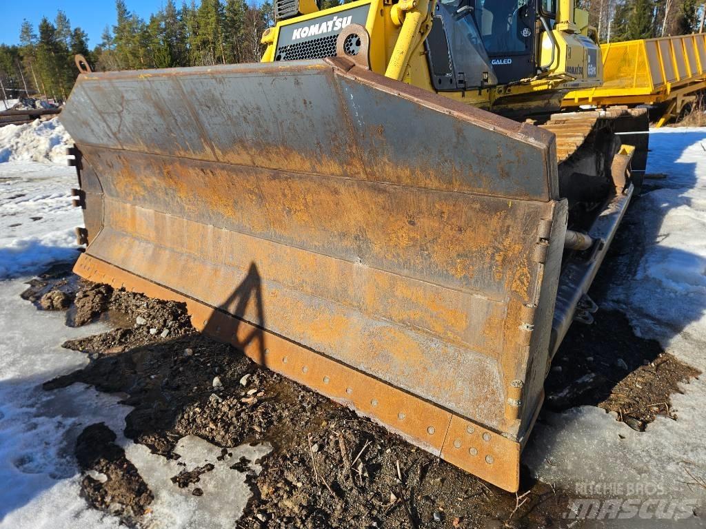 Komatsu D 65 PX 履带式推土机