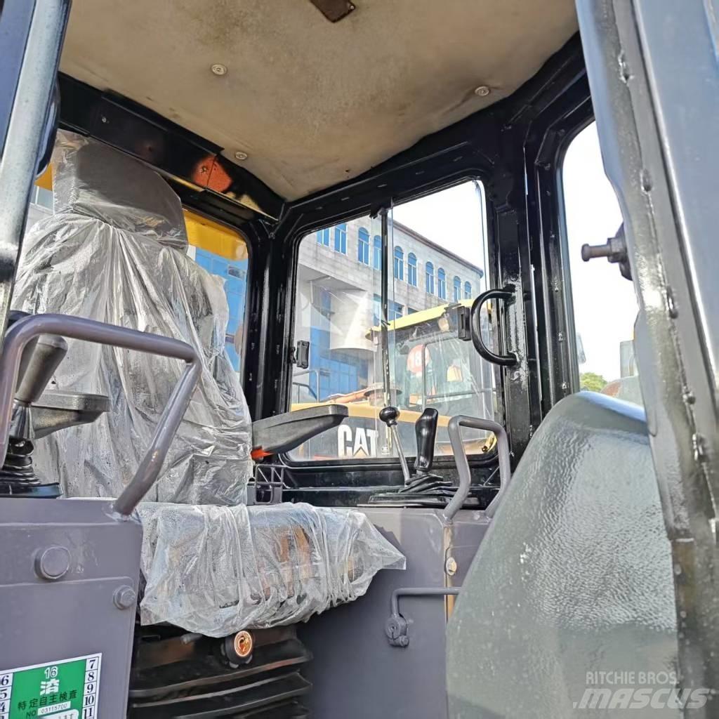 CAT D 5 K 履带式推土机