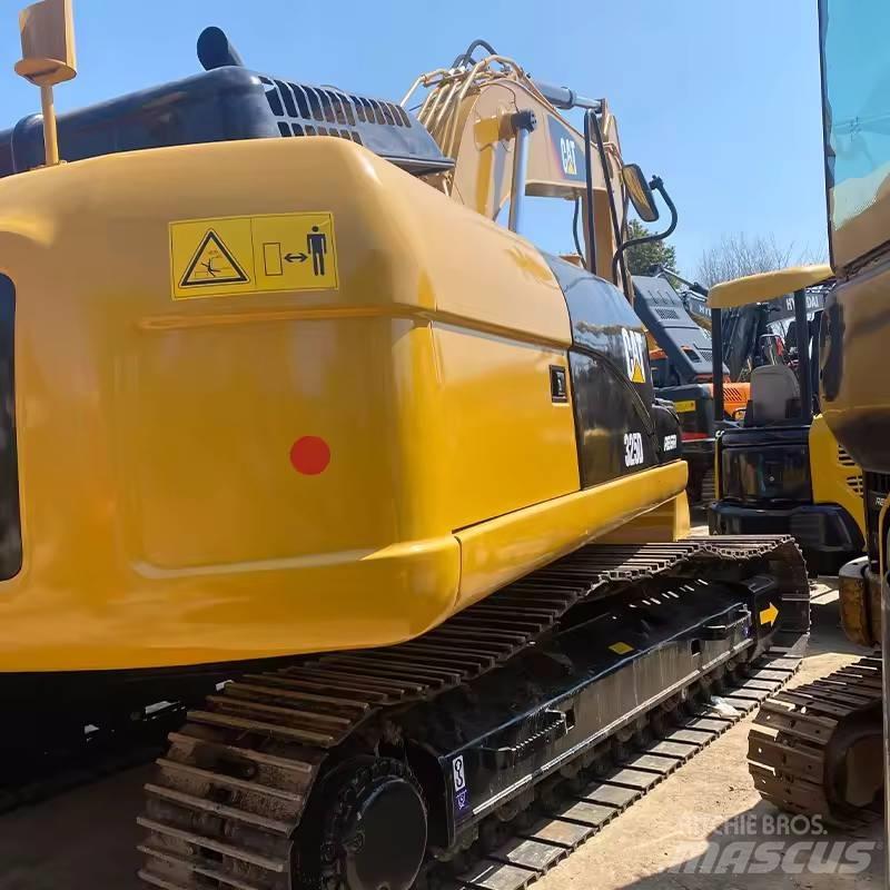 CAT 325 D 履带挖掘机