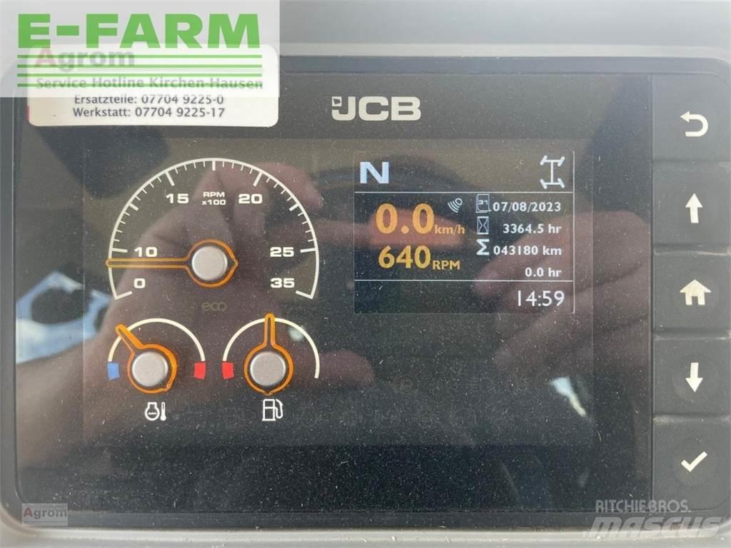 JCB fastrac 4220 拖拉机/农用车
