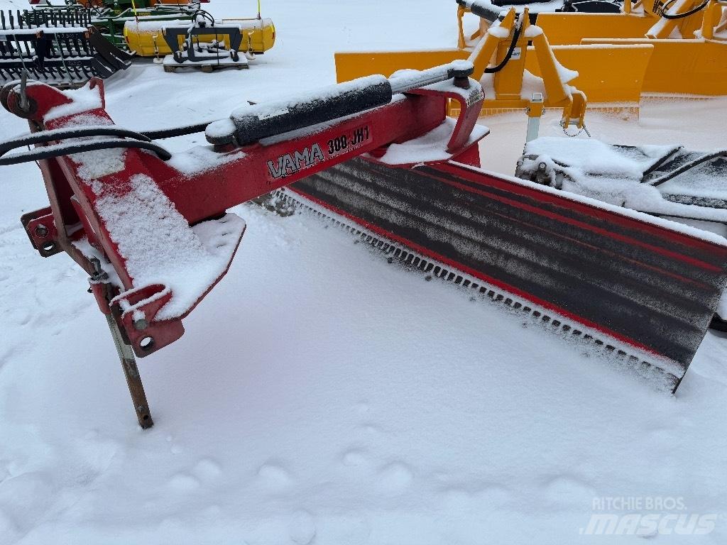 Vama 300 JH 1 刮路机