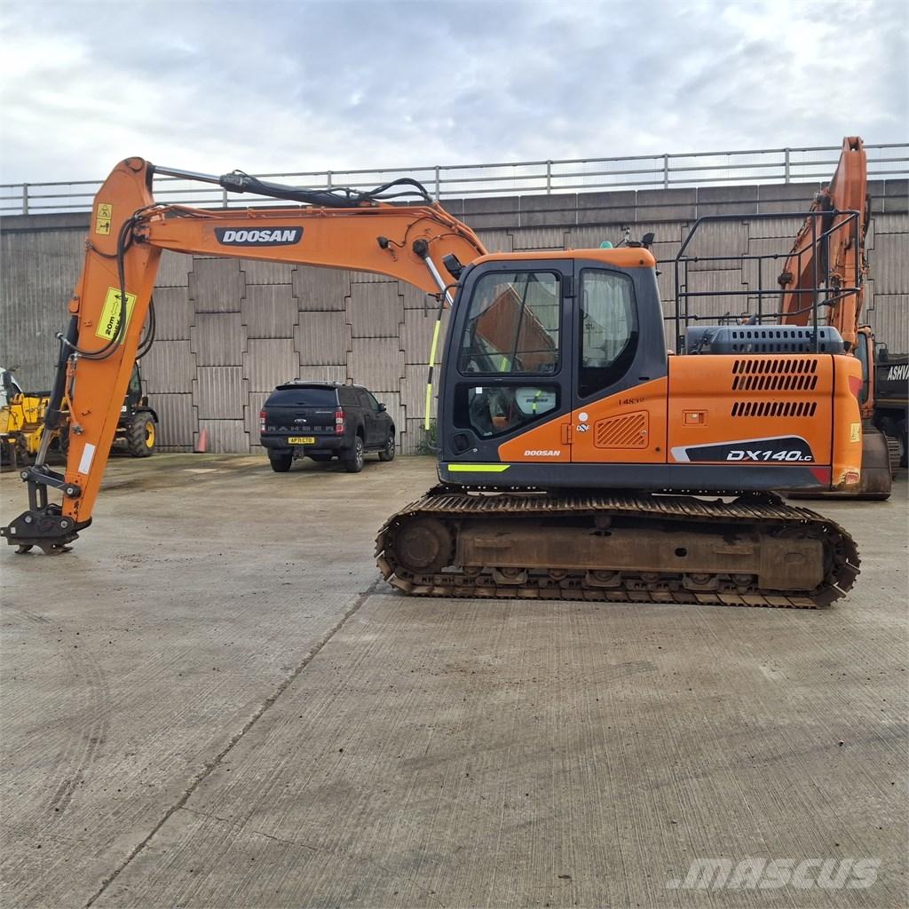 Doosan DX140LC 履带挖掘机