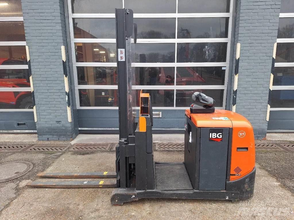 BT OSE120CB 中端式装载机