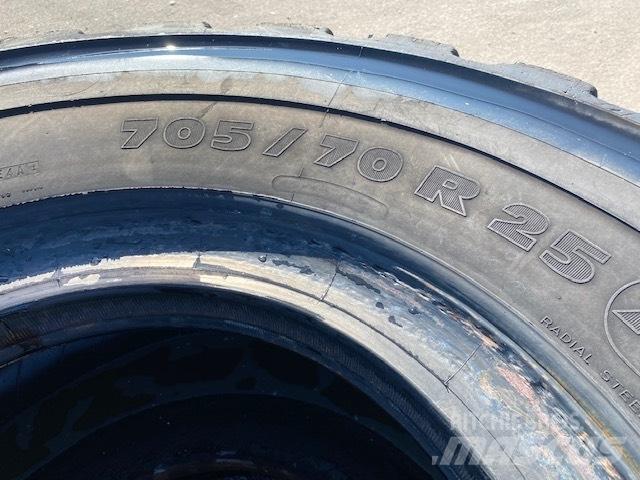 Michelin 705/70 R25 轮胎、车轮和轮圈