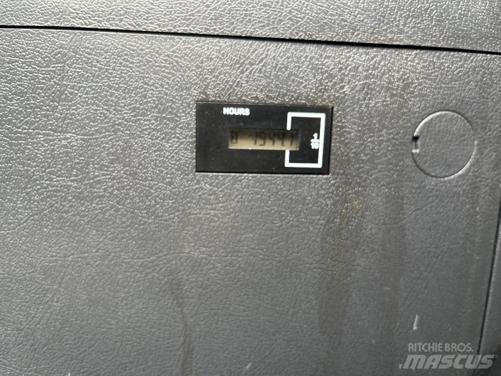 Hyundai HX 140 AL 履带挖掘机