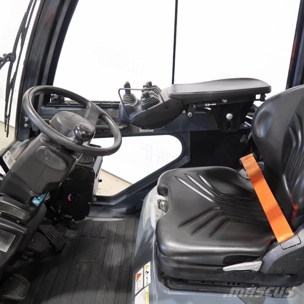 Toyota 02-8FGF25 天然气叉车