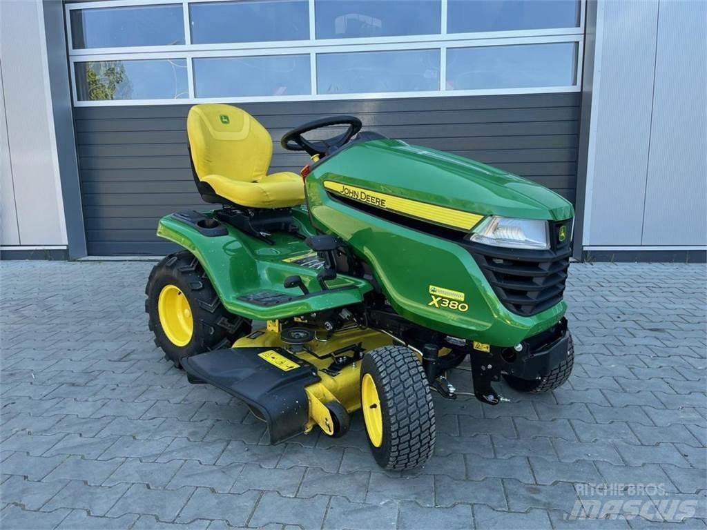 John Deere X380 果岭剪草机