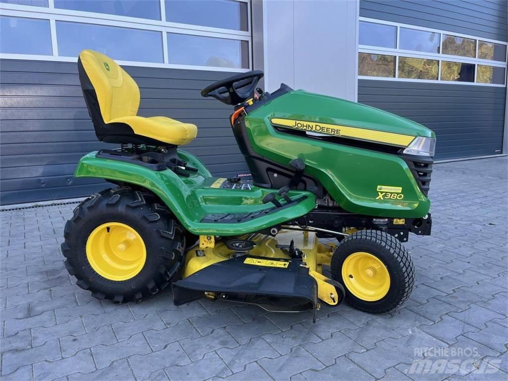 John Deere X380 果岭剪草机