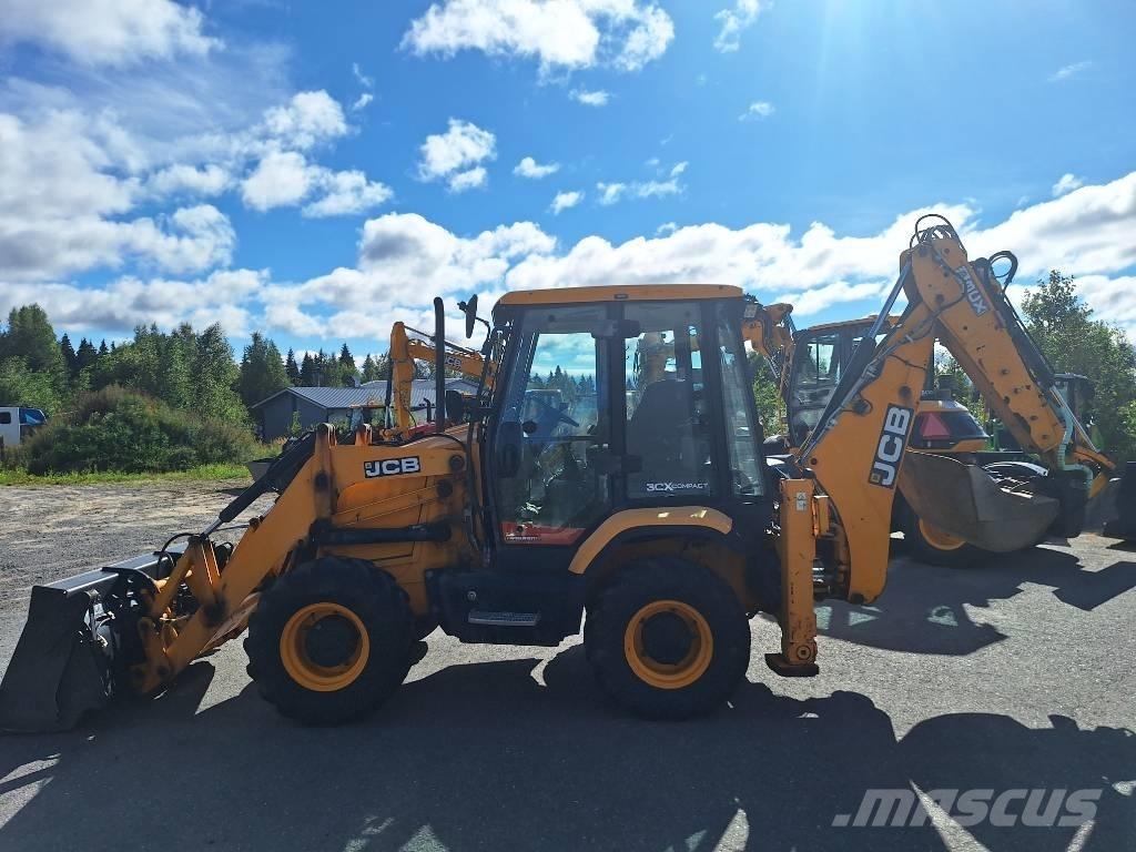 JCB 3 CXE Compact 反铲装载机
