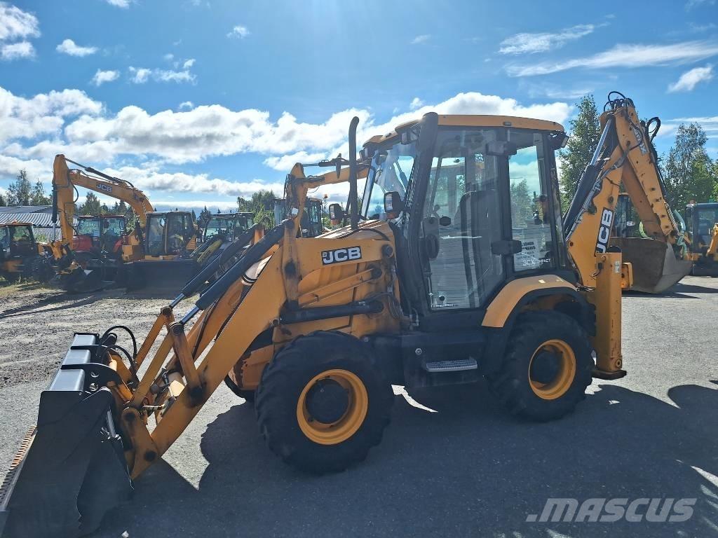 JCB 3 CXE Compact 反铲装载机