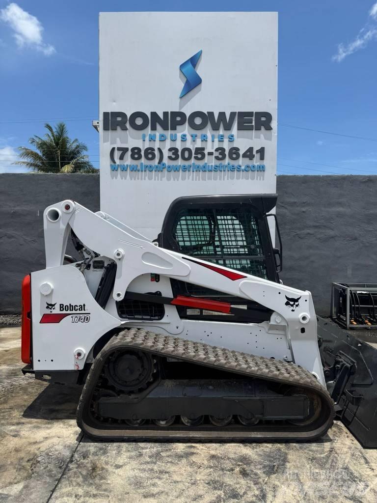 Bobcat T 740 滑移装载机