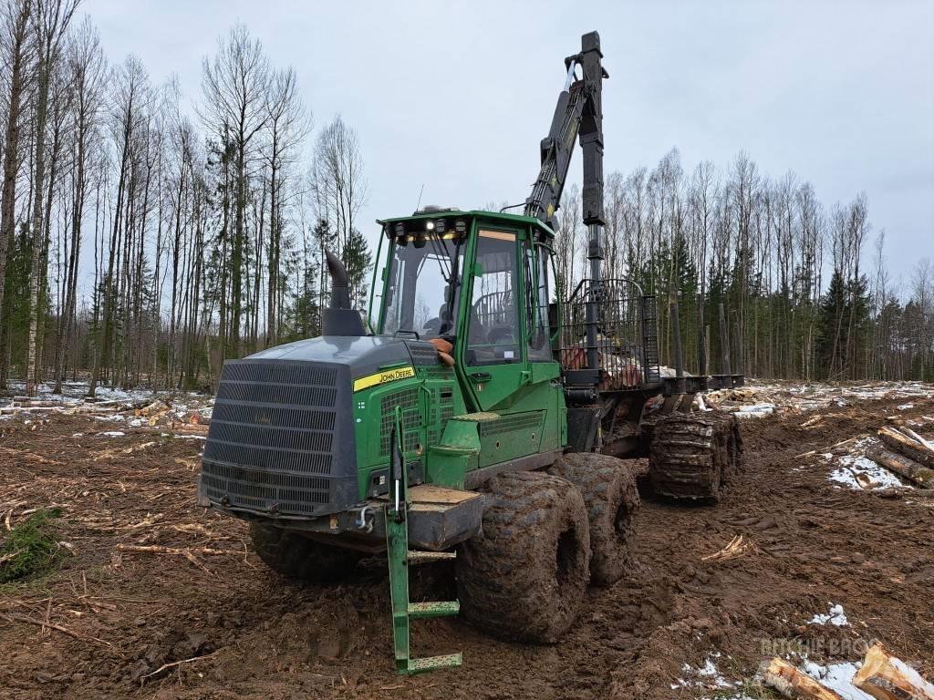 John Deere 1210 G 集运机
