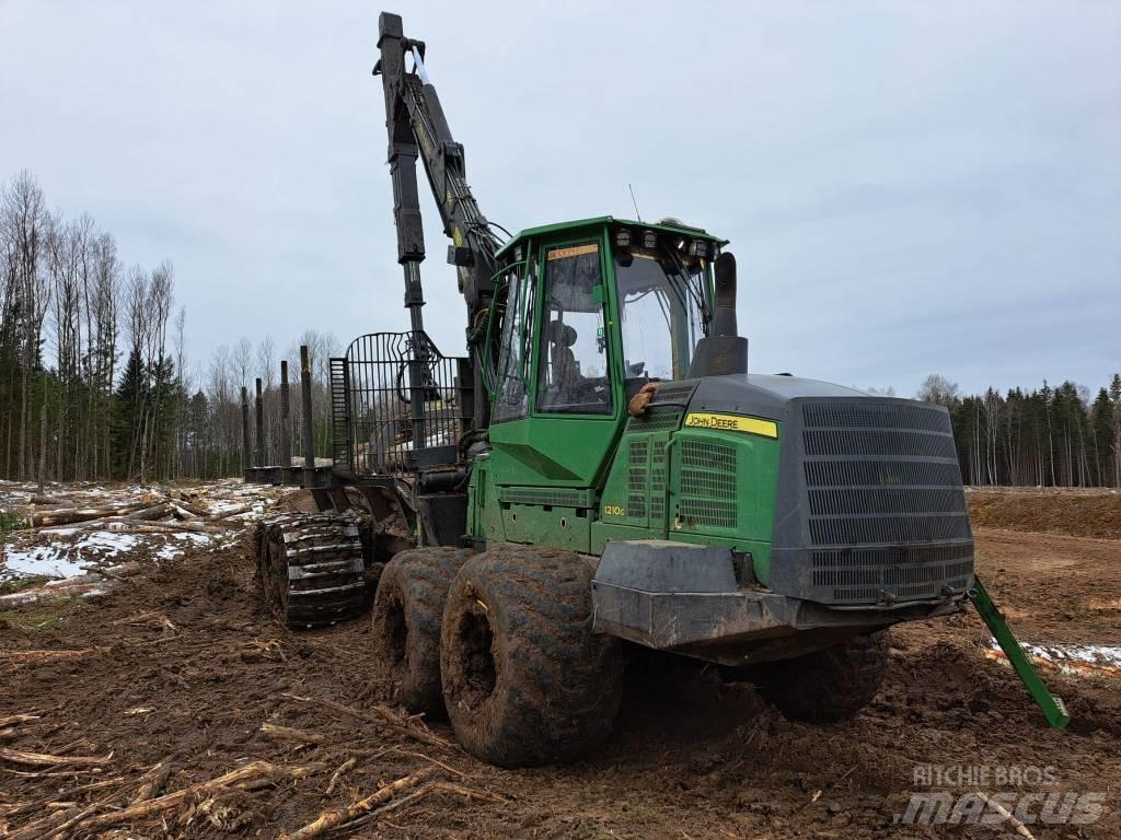 John Deere 1210 G 集运机