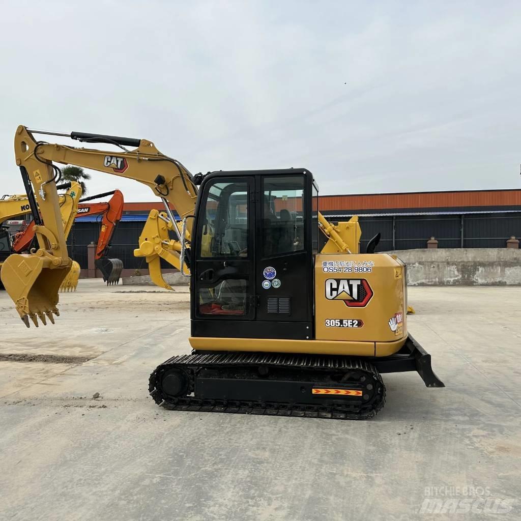 CAT 305.5 小型挖掘机