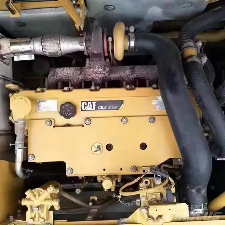 CAT 325 D 履带挖掘机