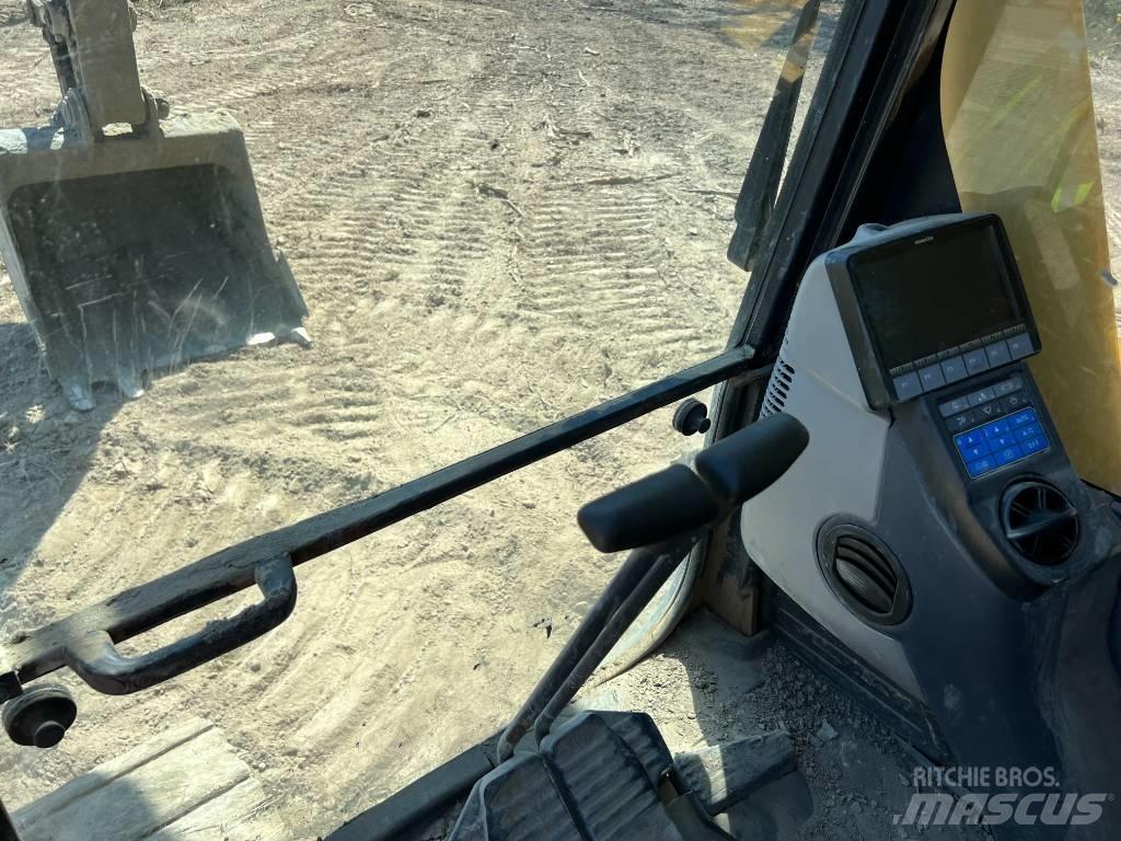 Komatsu PC240LC-10 履带挖掘机