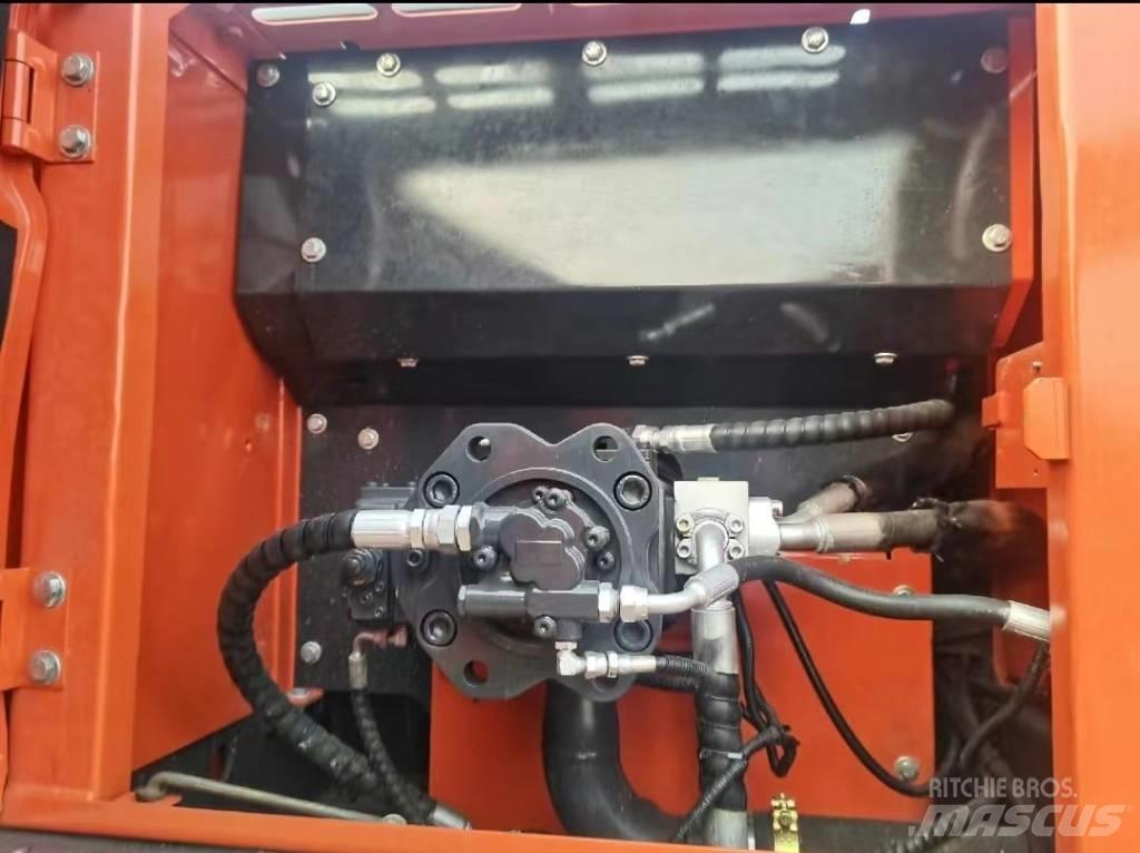 Doosan DX225 履带挖掘机