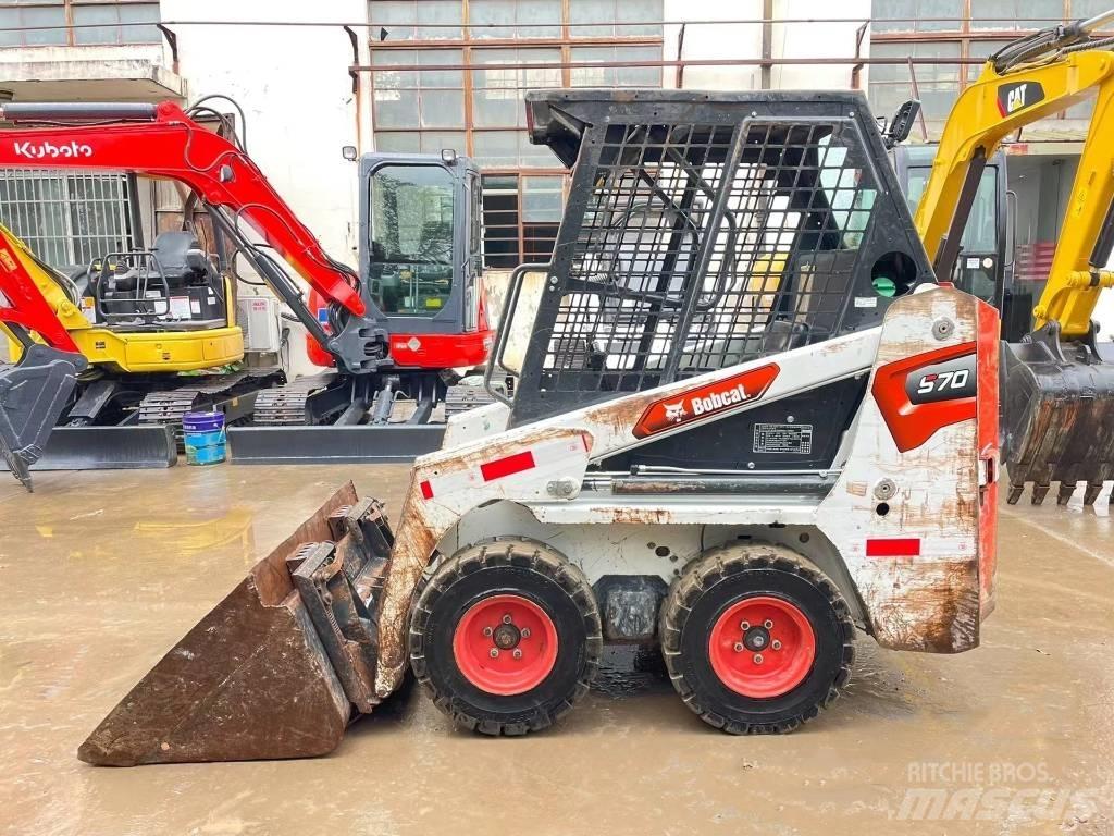Bobcat S 70 滑移装载机