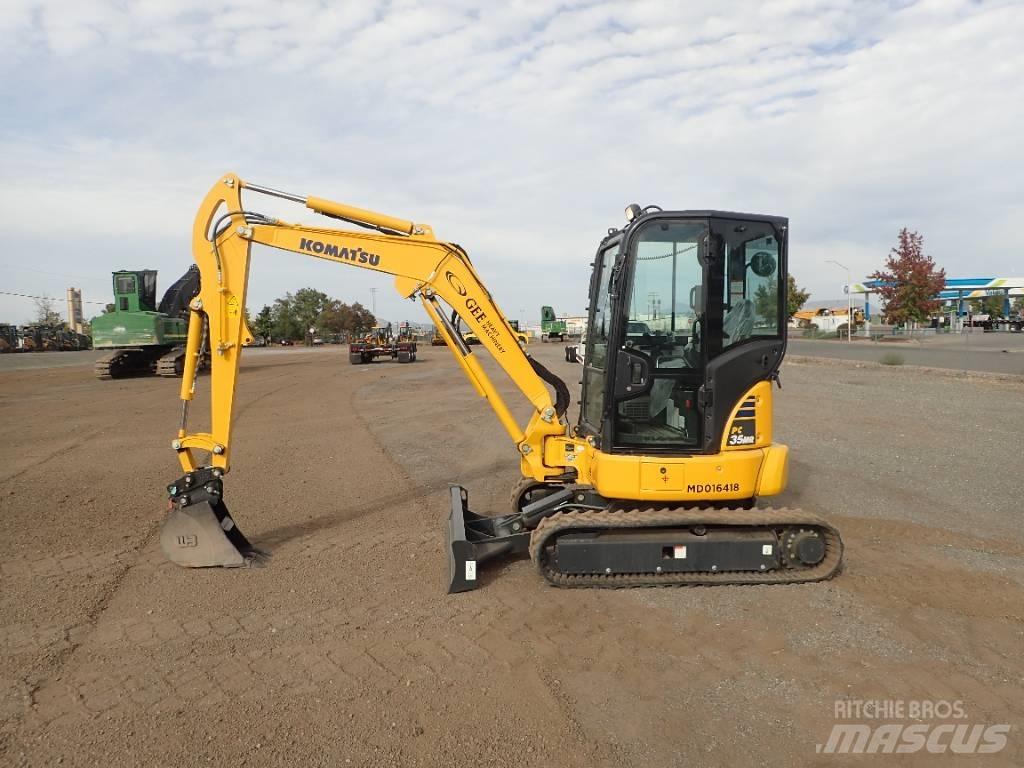 Komatsu PC35MR-5 小型挖掘机