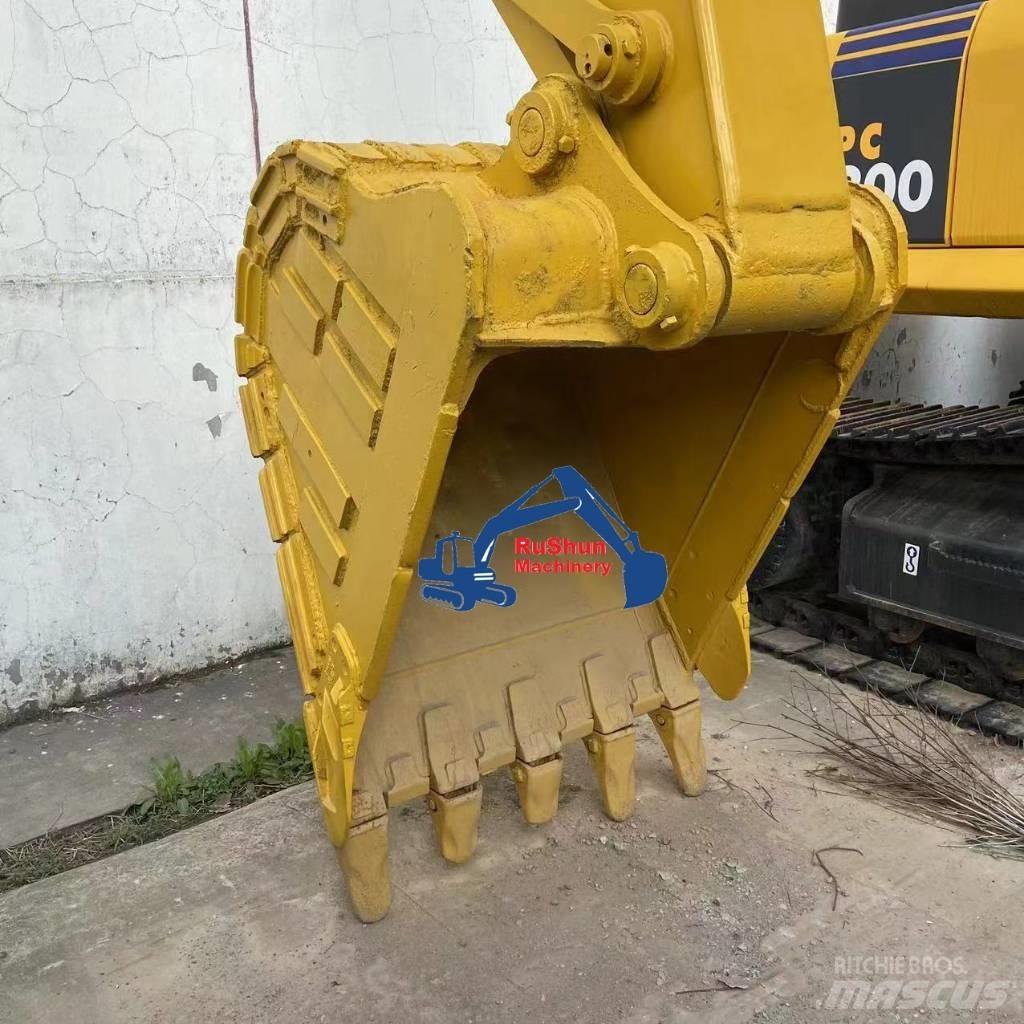 CAT 323D 履带挖掘机