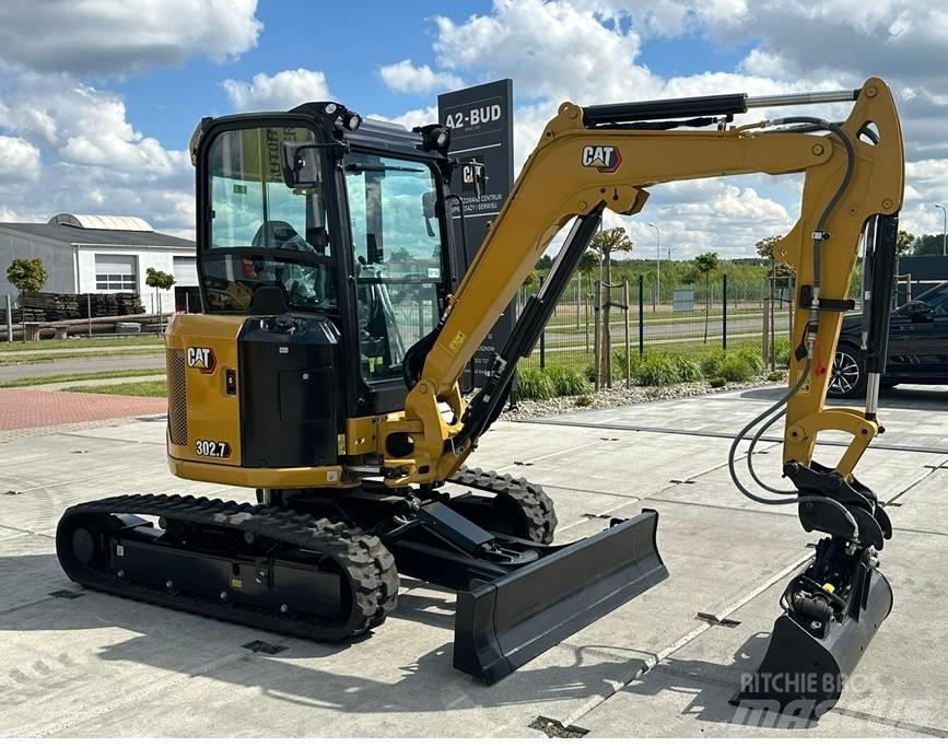 CAT 302.7 CR 小型挖掘机
