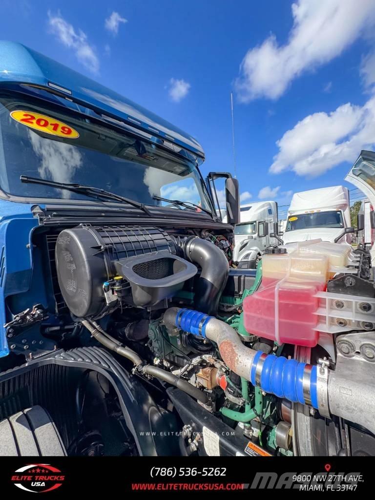 Volvo Commercial VNL 牵引车
