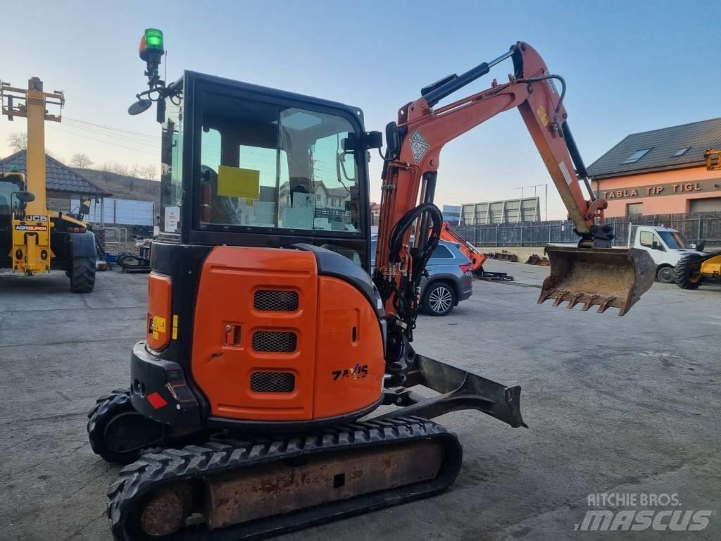 Hitachi Zaxis 33 小型挖掘机
