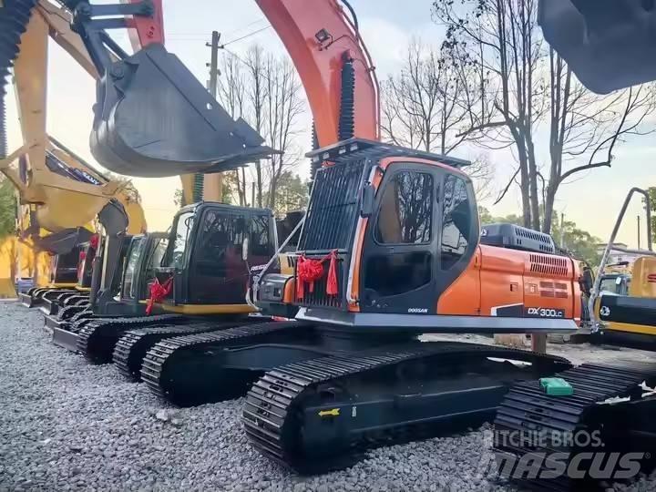 Doosan DH300 履带挖掘机