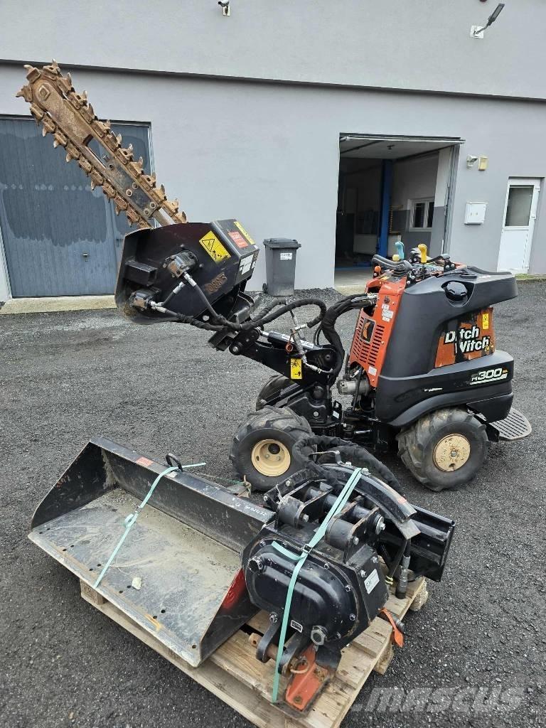 Ditch Witch R300 挖沟机