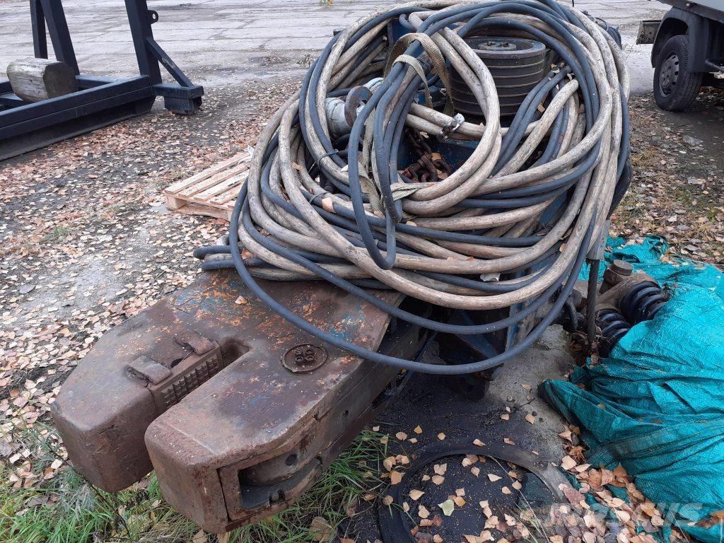  Tomen VM2-2000 液压锤