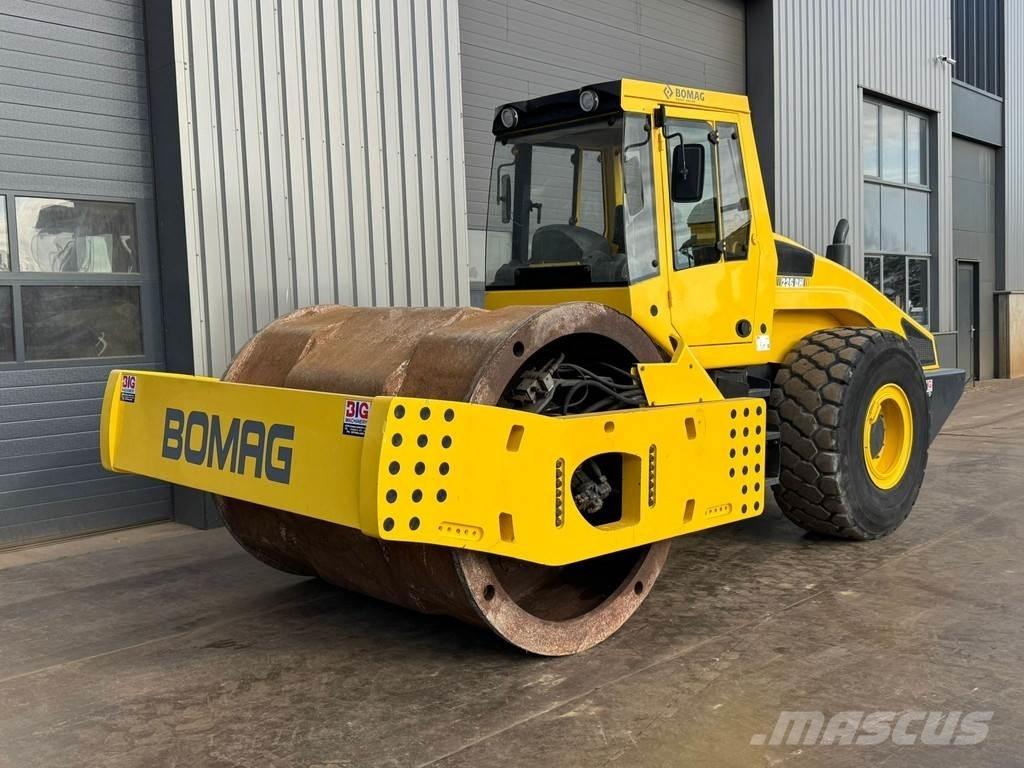 Bomag BW226 单轮压路机