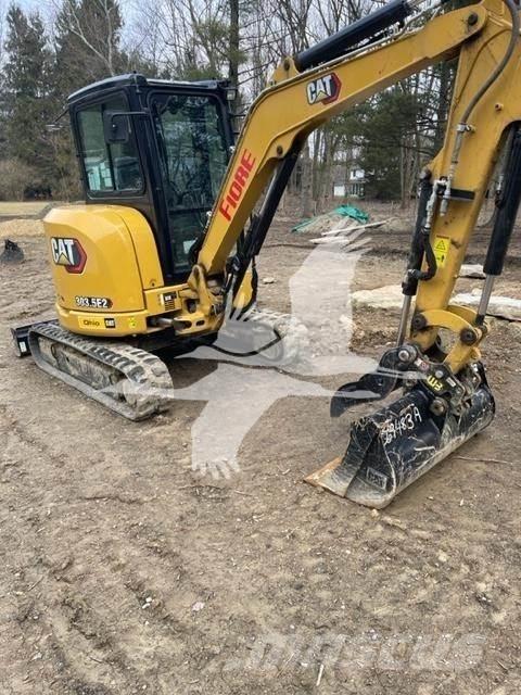 CAT 303.5E2 CR 小型挖掘机