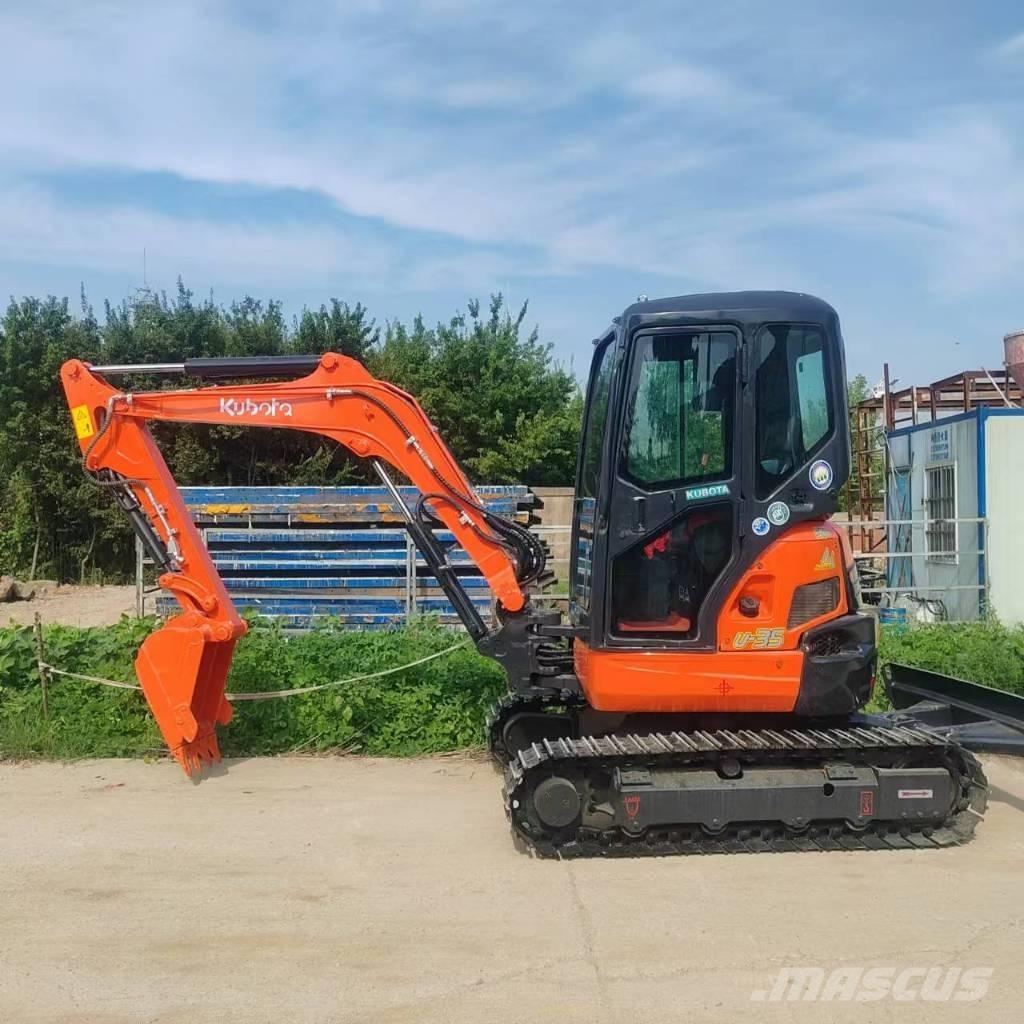 Kubota U 35 小型挖掘机