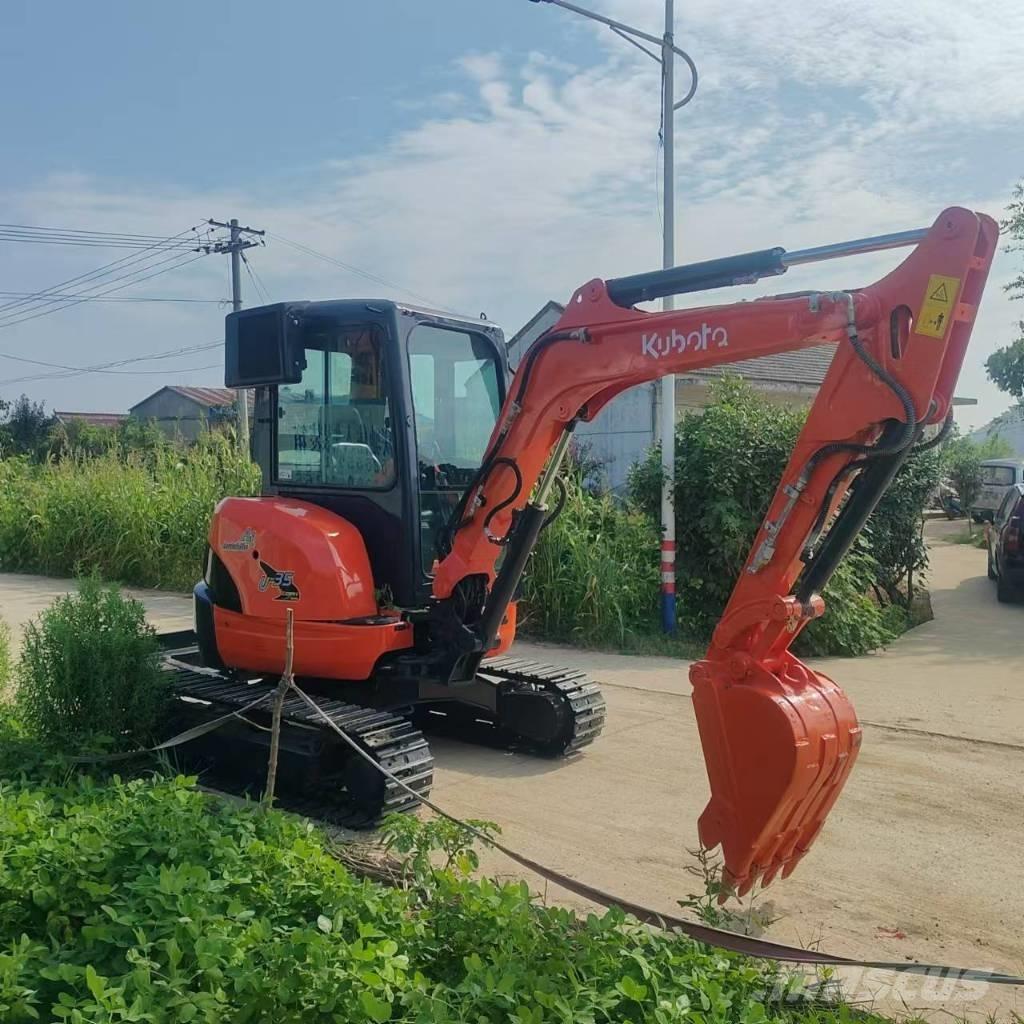 Kubota U 35 小型挖掘机