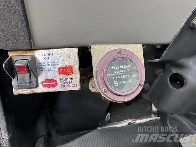 Freightliner FL 80 自卸式货车