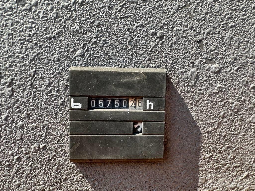 Nobas UB1236 组装挖掘机