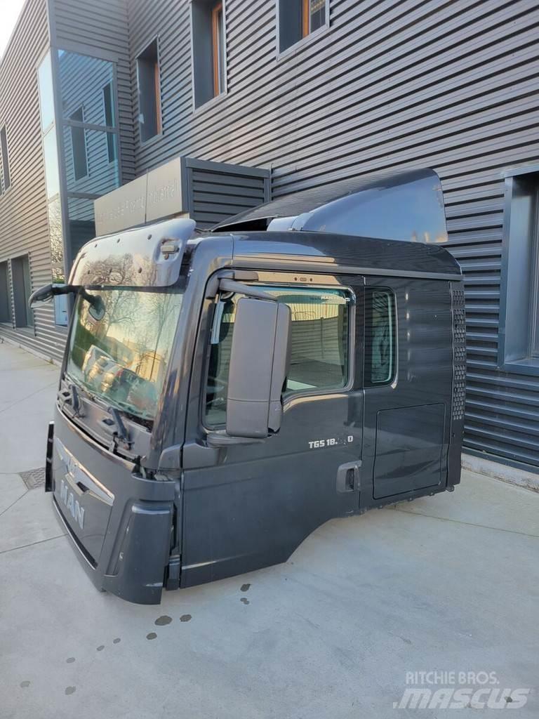 MAN TGS 驾驶室与内部