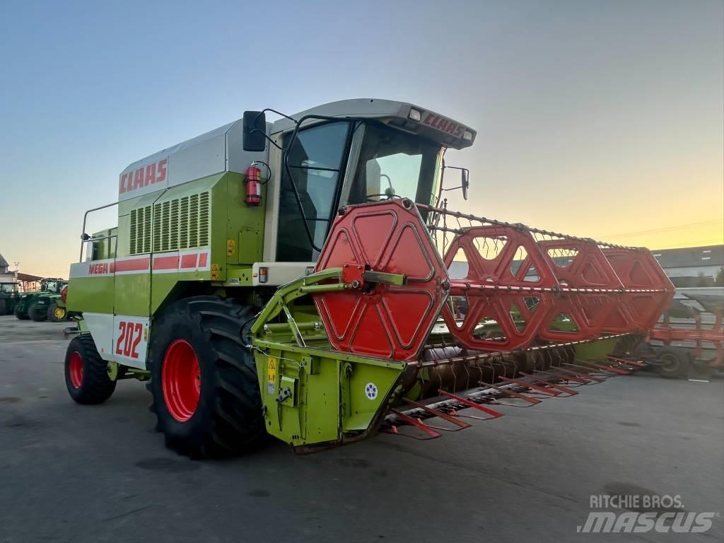 CLAAS Mega 202 联合收割机