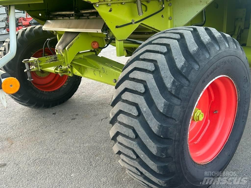CLAAS Mega 202 联合收割机