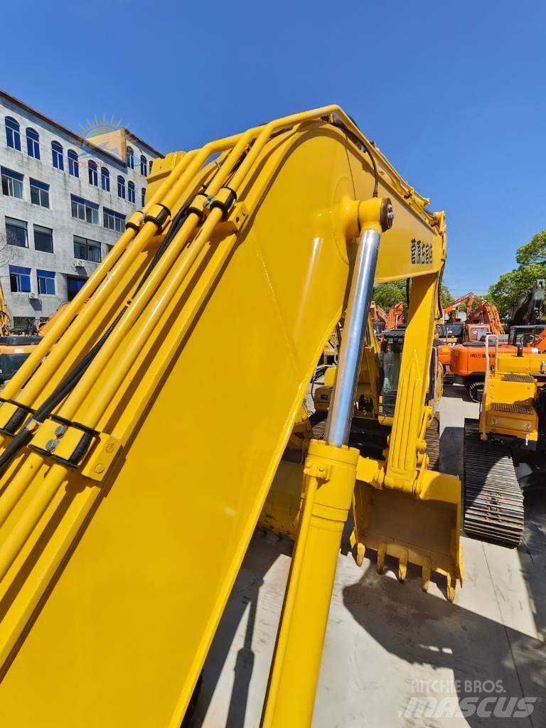Komatsu PC 220-8 履带挖掘机