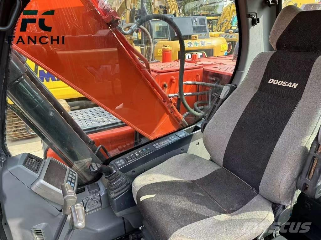 Doosan DX 140 LC 履带挖掘机