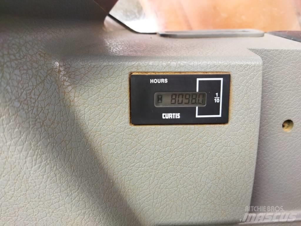 Doosan DX 140 W 轮式挖掘机