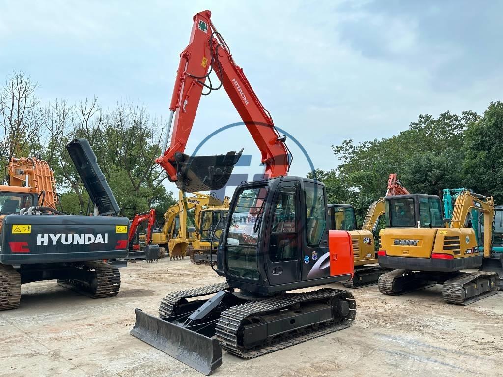 Hitachi ZX 70 小型挖掘机