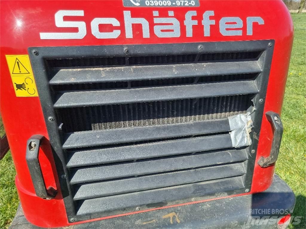 Schäffer 3650 滑移装载机