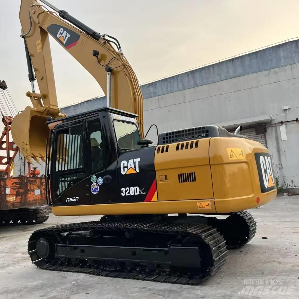 CAT 320D2 中型挖掘机