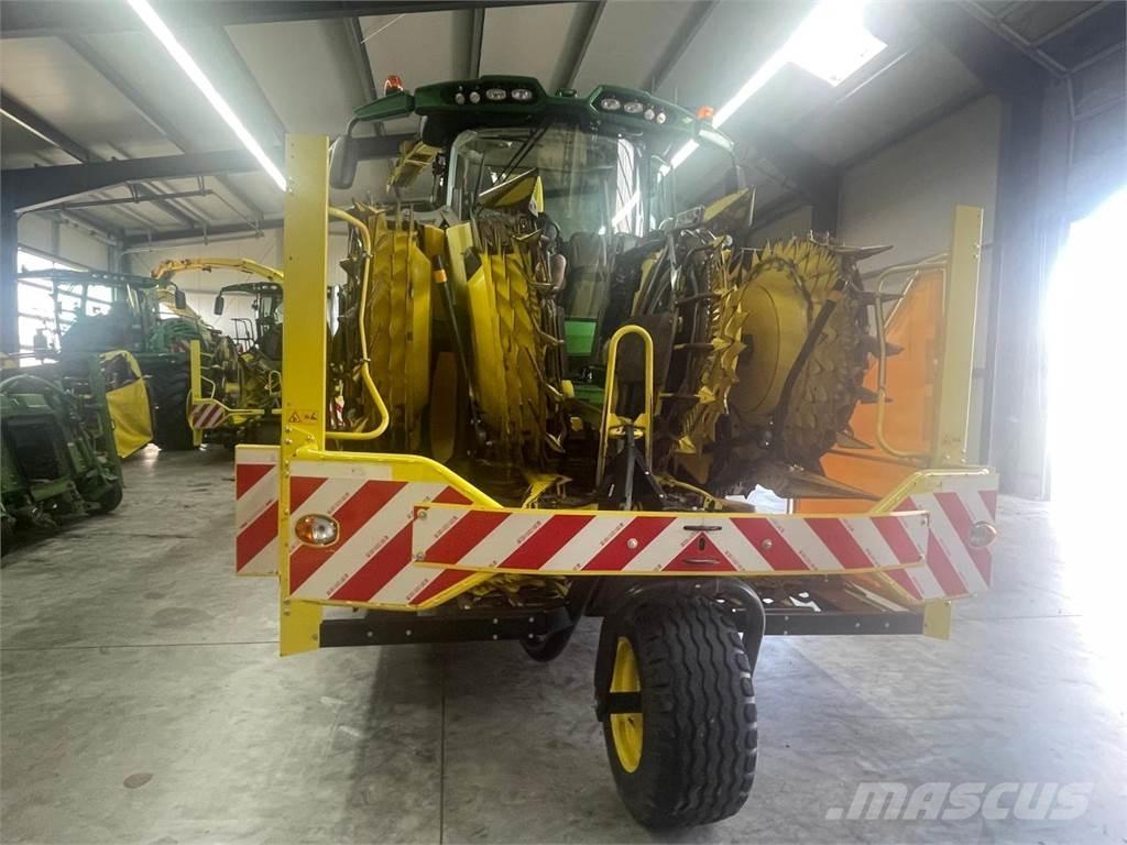 John Deere 9500 i 自走式青贮饲料收割机