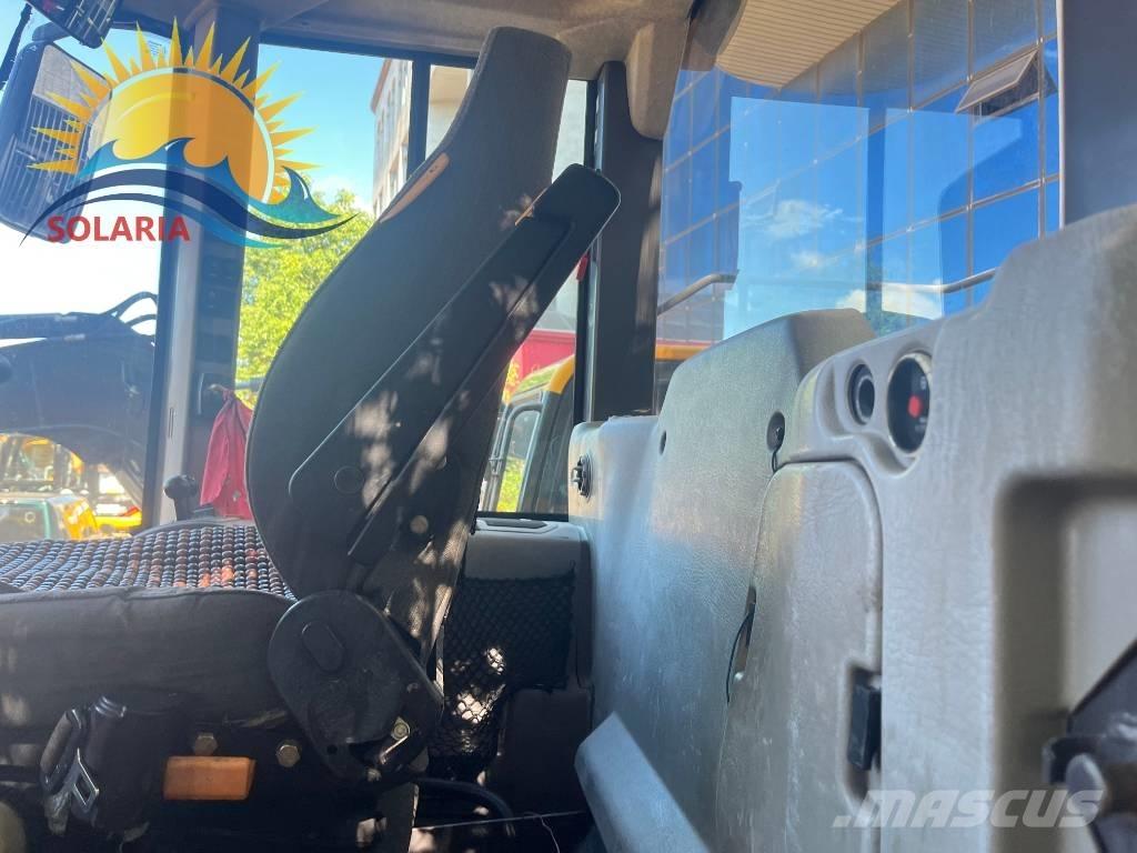 Volvo L 120 F 轮式装载机