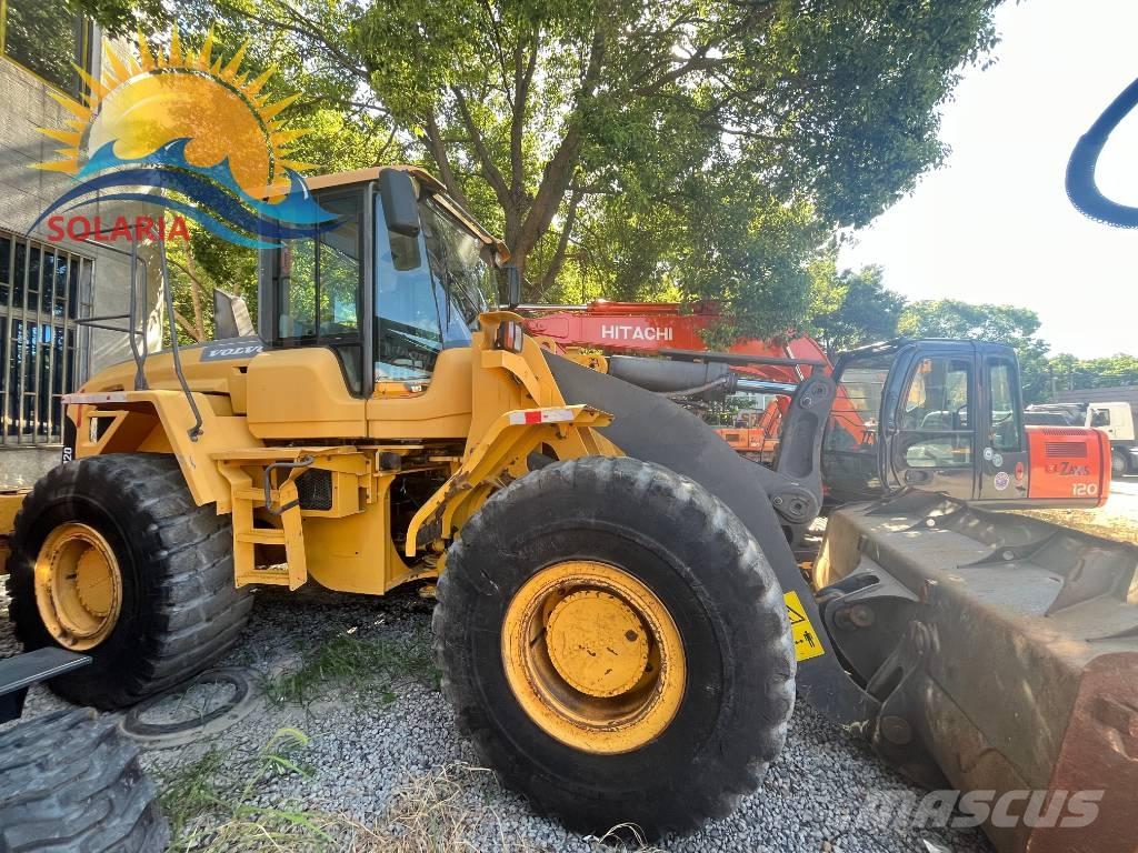 Volvo L 120 F 轮式装载机